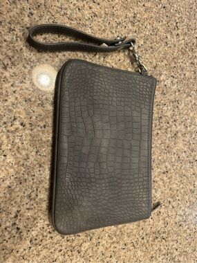 Croc-Embossed Leather Wristlet - Gray